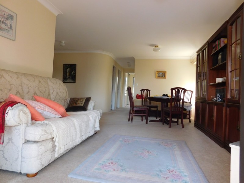 17/9 Bayview Street, Runaway Bay QLD 4216