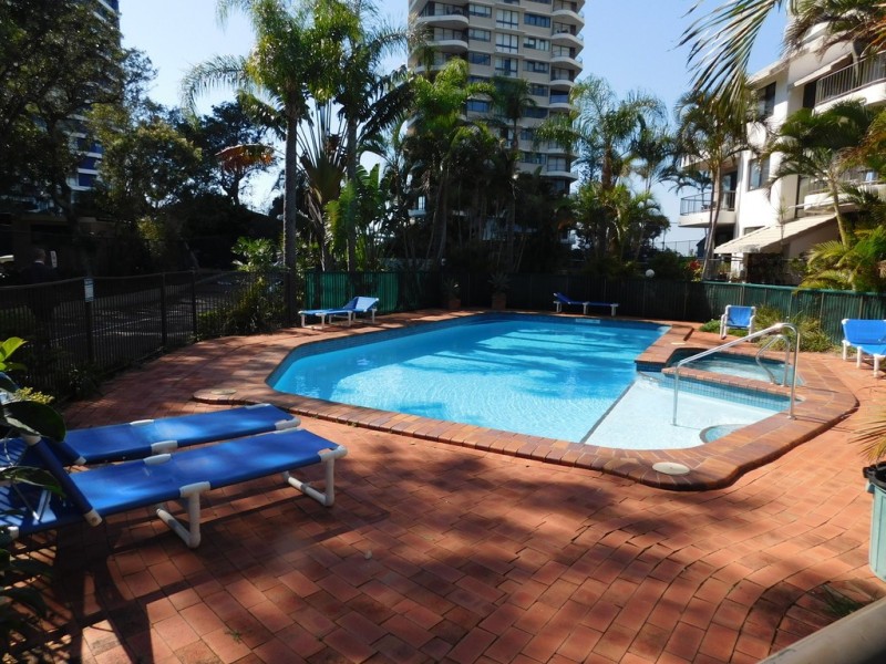 17/9 Bayview Street, Runaway Bay QLD 4216