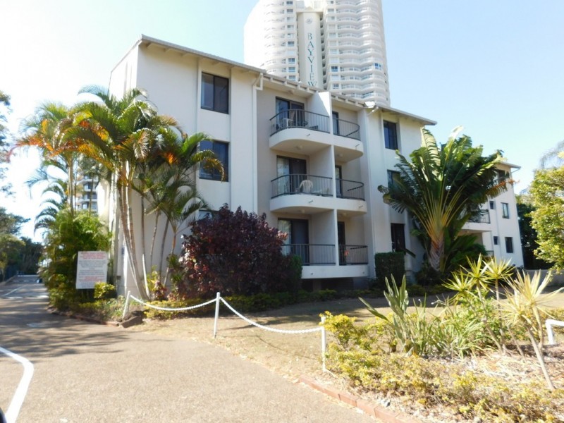 17/9 Bayview Street, Runaway Bay QLD 4216