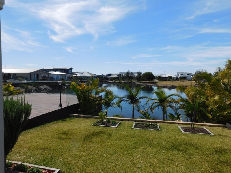 17 Azure way, Hope Island QLD 4212