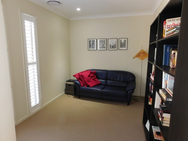 17 Azure way, Hope Island QLD 4212