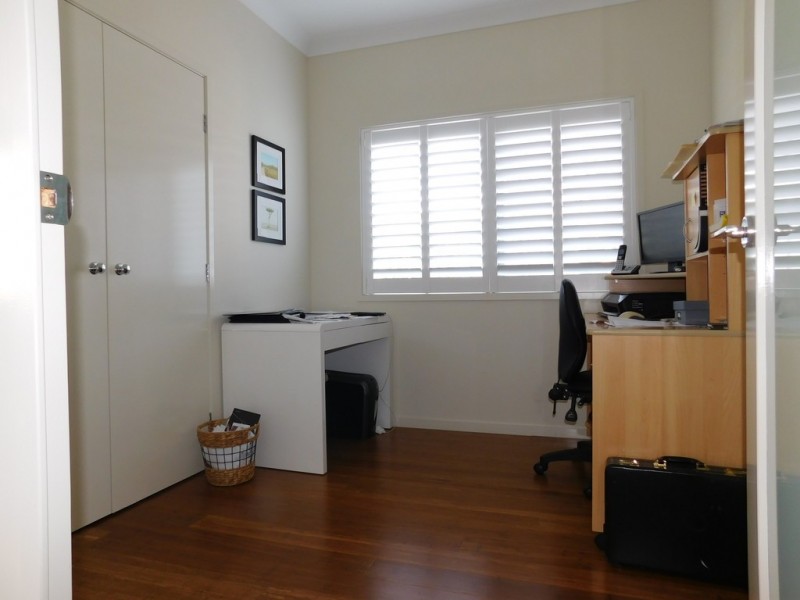 17 Azure way, Hope Island QLD 4212