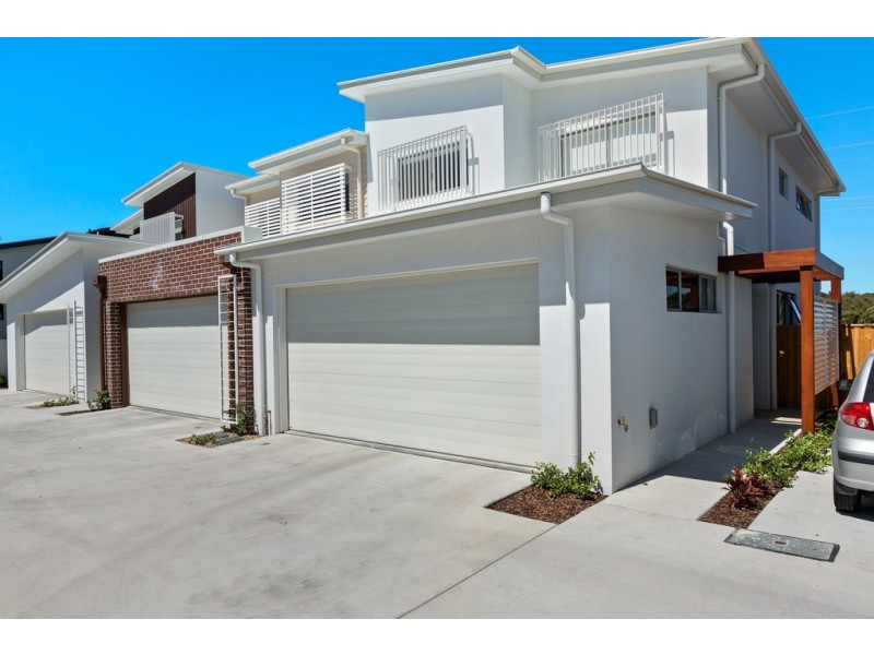 20/1 Waters Close, Hope Island QLD 4212