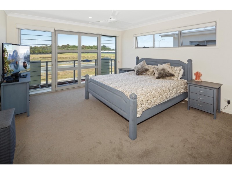 20/1 Waters Close, Hope Island QLD 4212