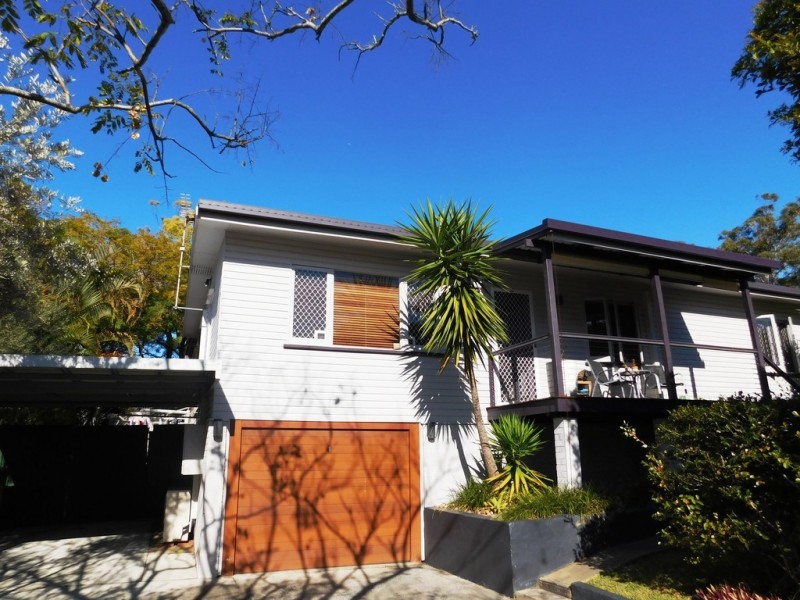 3 Echlin Street, Labrador QLD 4215