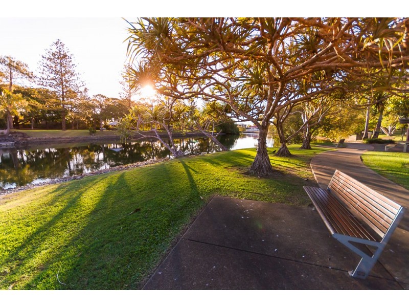 14 Cannes Avenue, Surfers Paradise QLD 4217