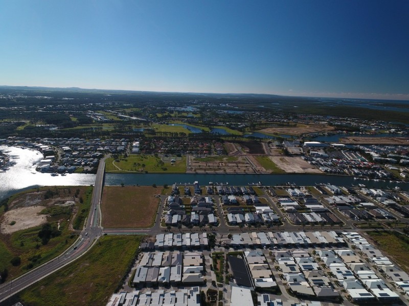 50 Broadwater Avenue, Hope Island QLD 4212