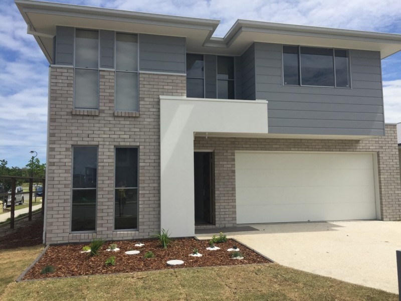 4 Waters Close, Hope Island QLD 4212