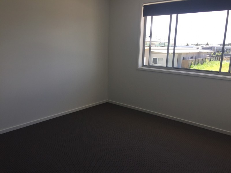 4 Waters Close, Hope Island QLD 4212