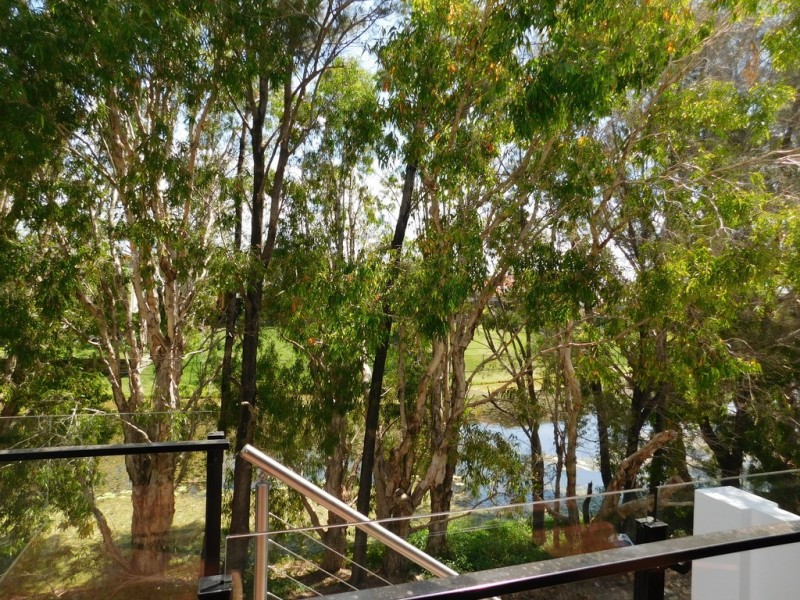 112 Florabella Drive, Robina QLD 4226