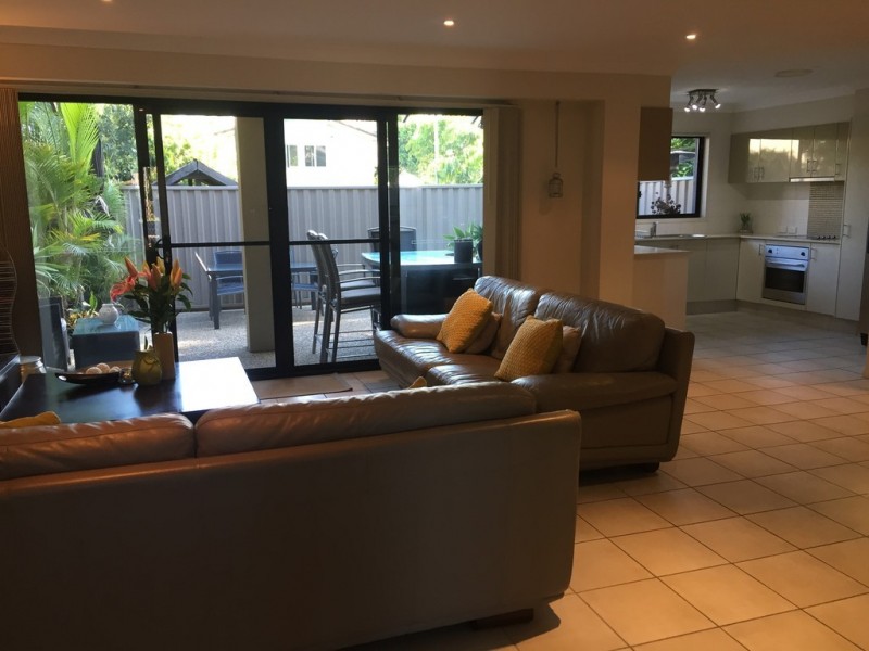 6/8 Gordon Street, Labrador QLD 4215