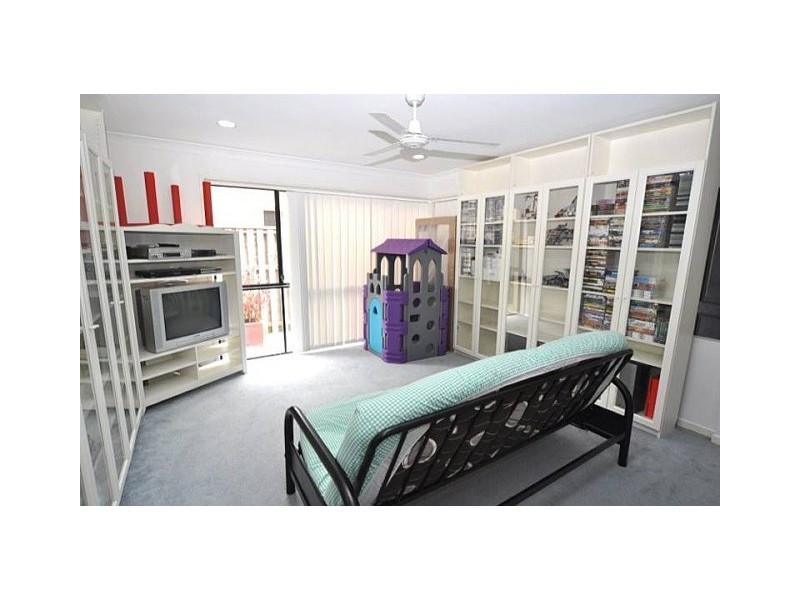 8 Blackwattle Circuit, Arundel QLD 4214