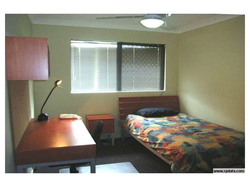 Labrador QLD 4215