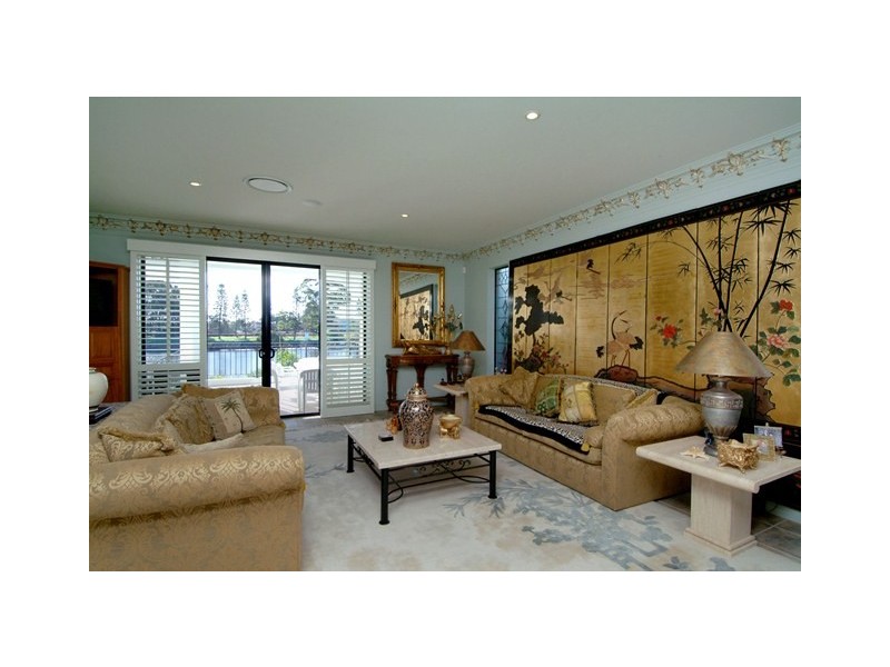 Broadbeach Waters QLD 4218