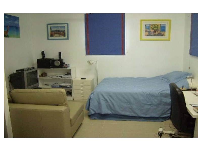 6 Woomera Court, Southport QLD 4215