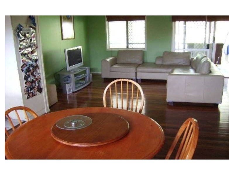 6 Woomera Court, Southport QLD 4215