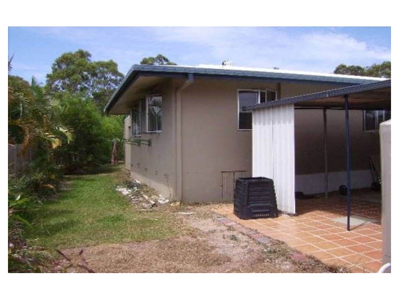 6 Woomera Court, Southport QLD 4215