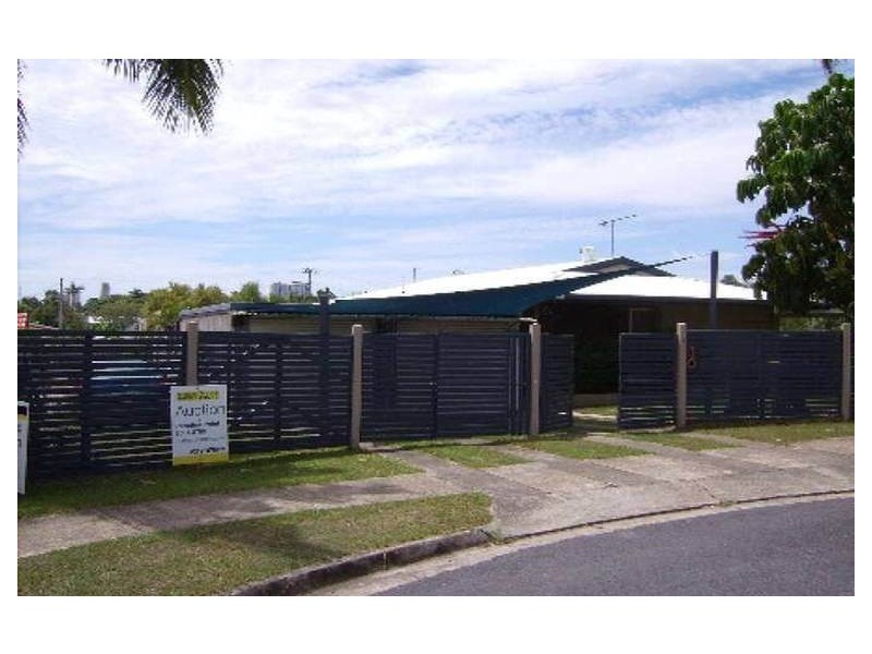 6 Woomera Court, Southport QLD 4215