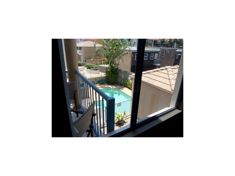10/103 Frank Street, Labrador QLD 4215