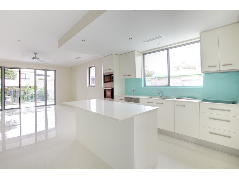 5/114 The Esplanade, Paradise Point QLD 4216