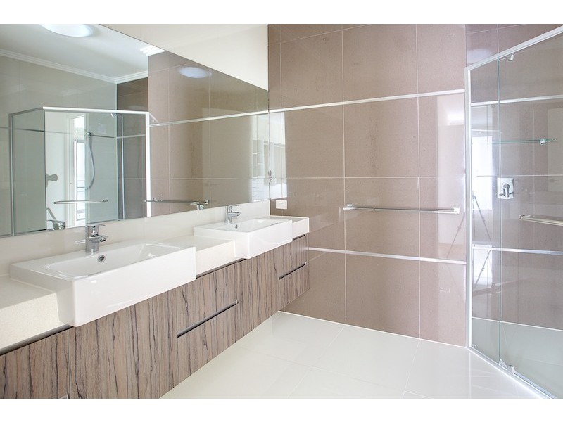 5/114 The Esplanade, Paradise Point QLD 4216