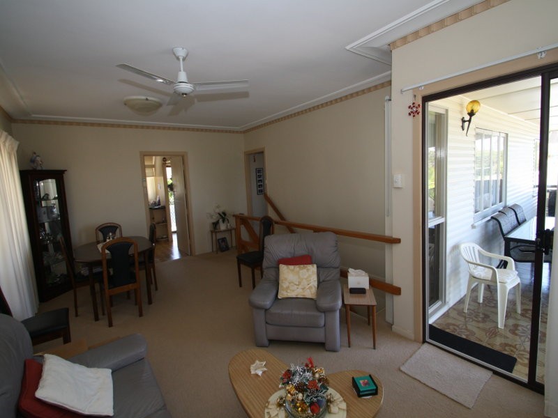 10 Beatty St, Southport QLD 4215