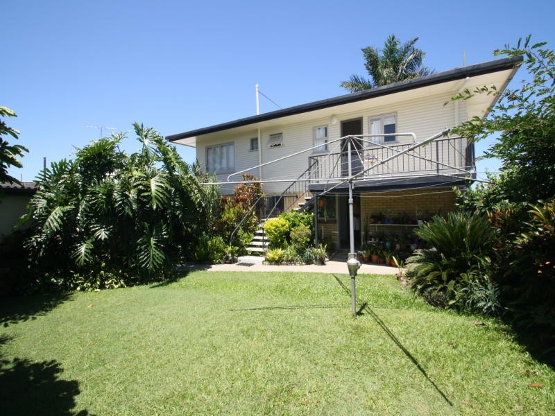 10 Beatty St, Southport QLD 4215