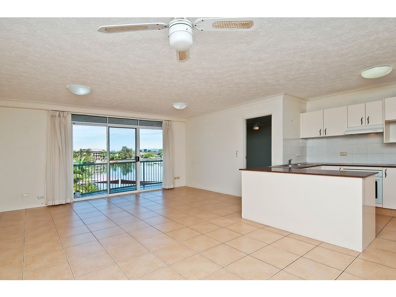 11/12 Taylor Street, Biggera Waters QLD 4216