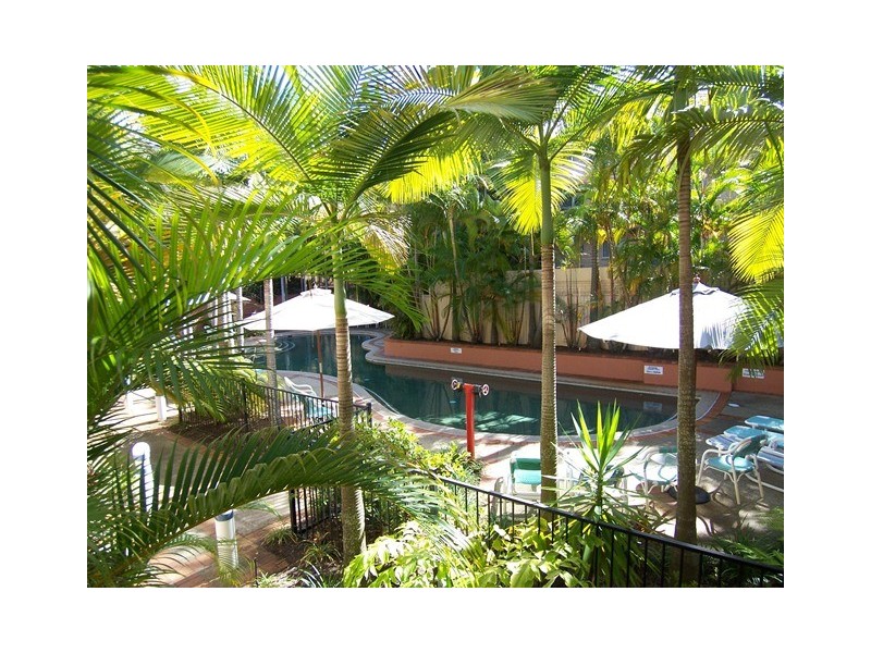 9A/220 Marine Pde, Labrador QLD 4215