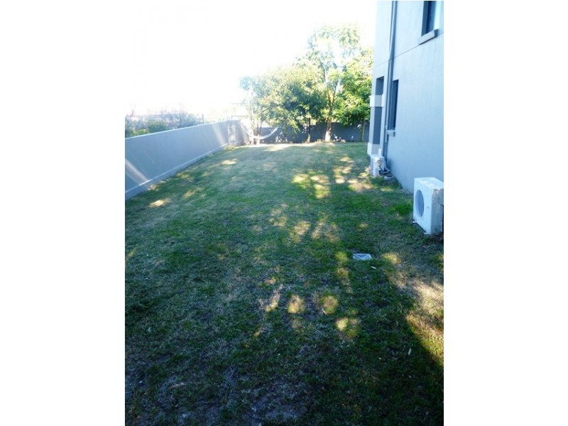 66 Marble Arch Place, Arundel QLD 4214