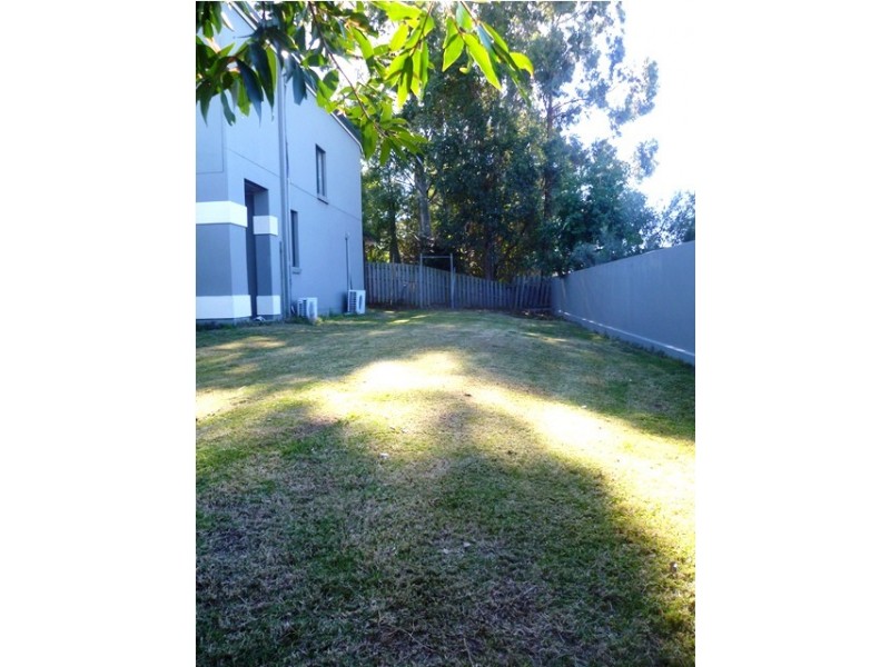 66 Marble Arch Place, Arundel QLD 4214