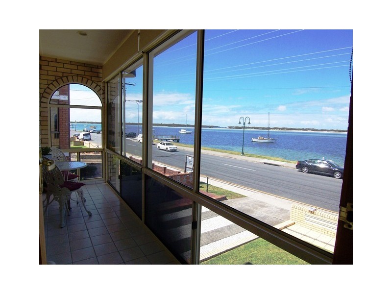 5/266 Marine Parade, Labrador QLD 4215