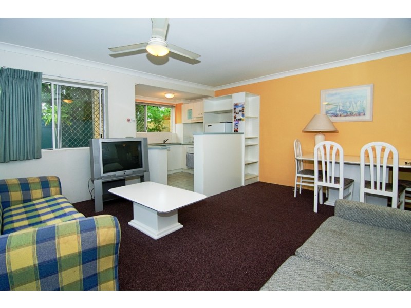 10/125 Frank Street, Labrador QLD 4215