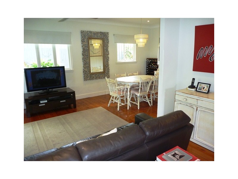 5 Mole Avenue, Southport QLD 4215