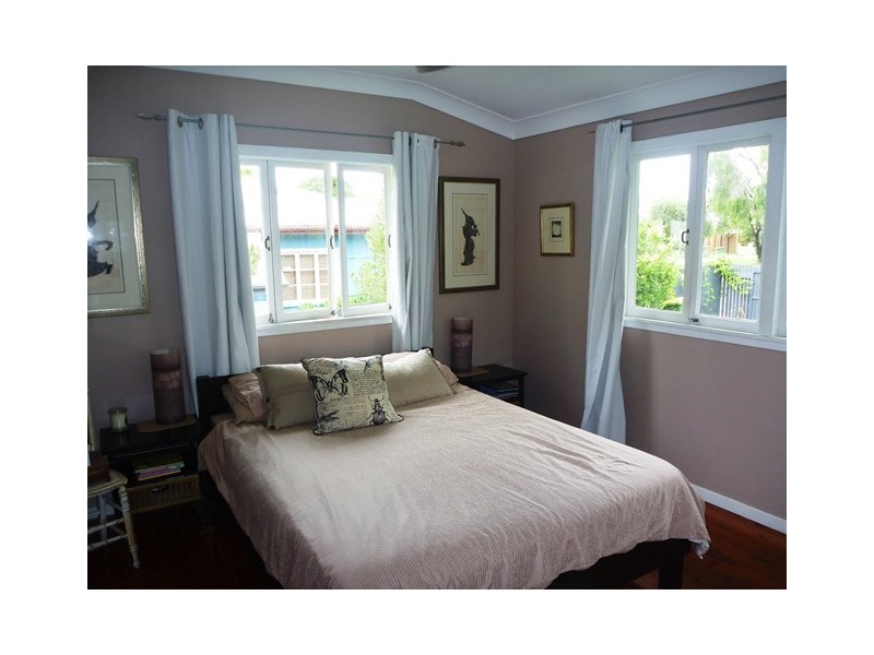 5 Mole Avenue, Southport QLD 4215