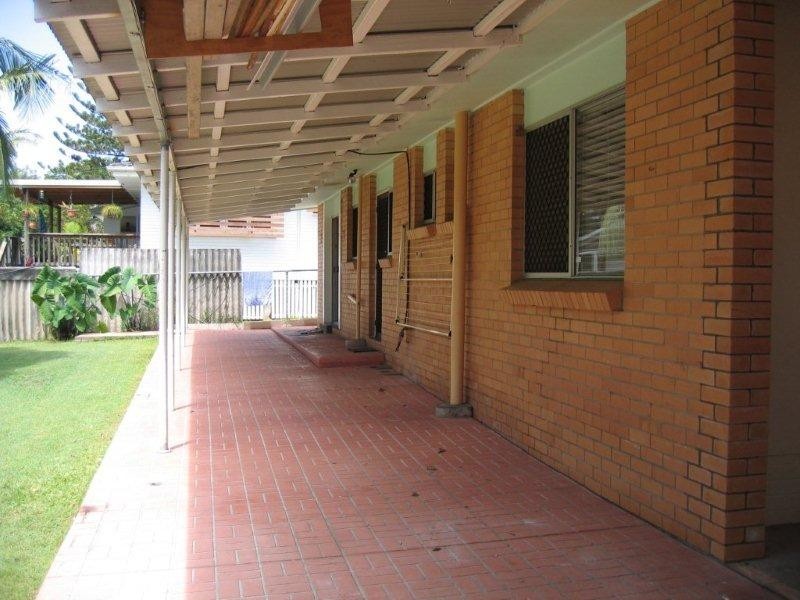 119 Central Street, Labrador QLD 4215