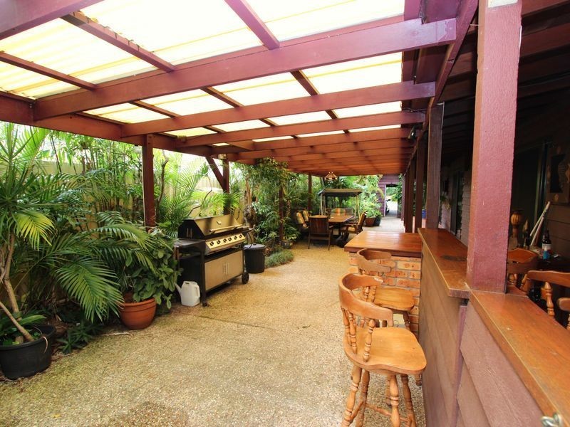132 Paradise Parade, Paradise Point QLD 4216