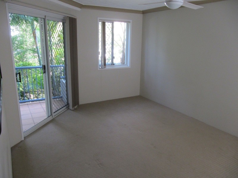 1/9 Madang Crescent, Runaway Bay QLD 4216