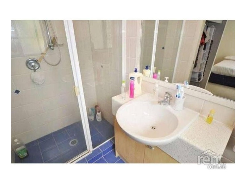 5/23 Bath Street, Labrador QLD 4215