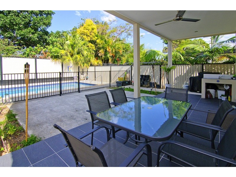 33 Turpin Road, Labrador QLD 4215