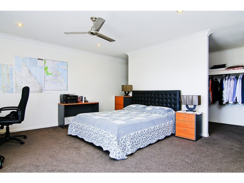 33 Turpin Road, Labrador QLD 4215