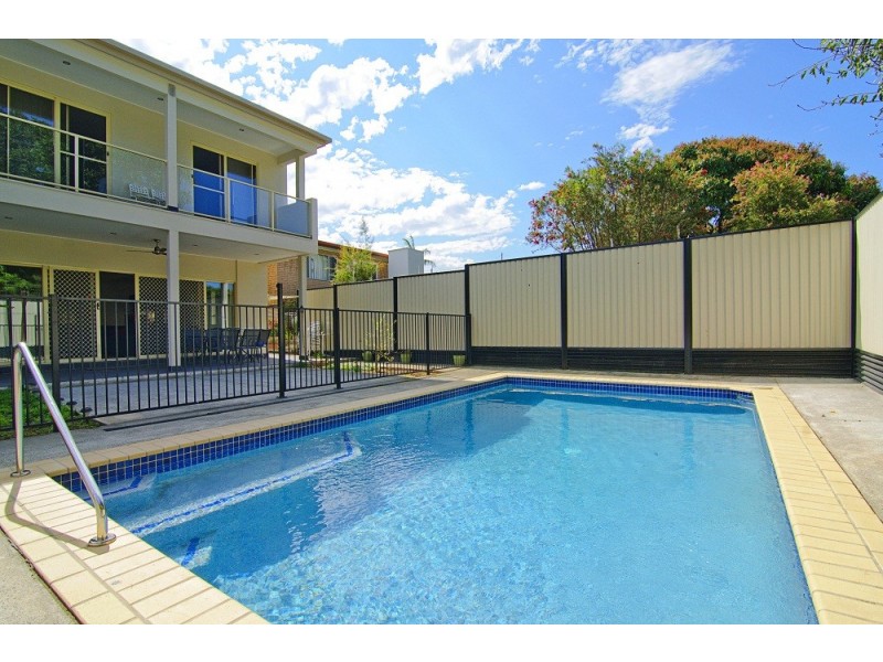 33 Turpin Road, Labrador QLD 4215