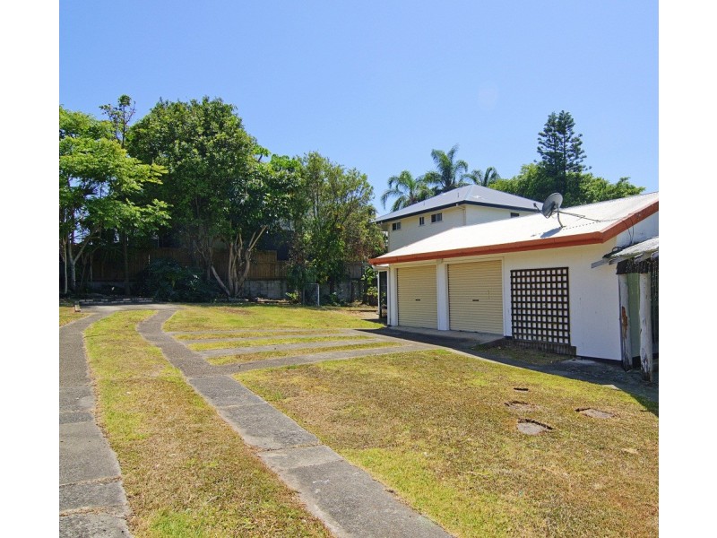 5 Locke Street, Southport QLD 4215