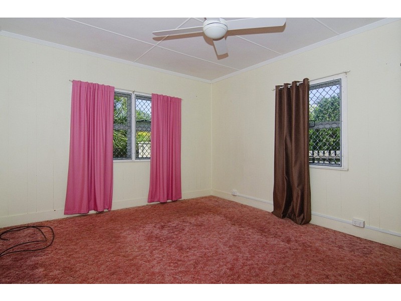 5 Locke Street, Southport QLD 4215