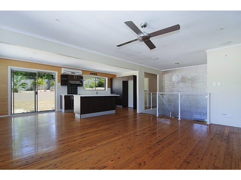 35 Forrest Avenue, Molendinar QLD 4214