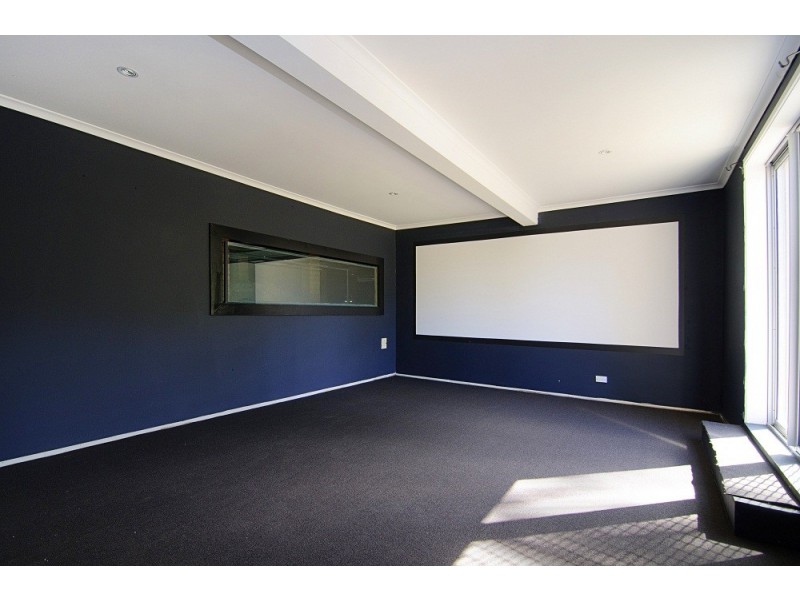 35 Forrest Avenue, Molendinar QLD 4214