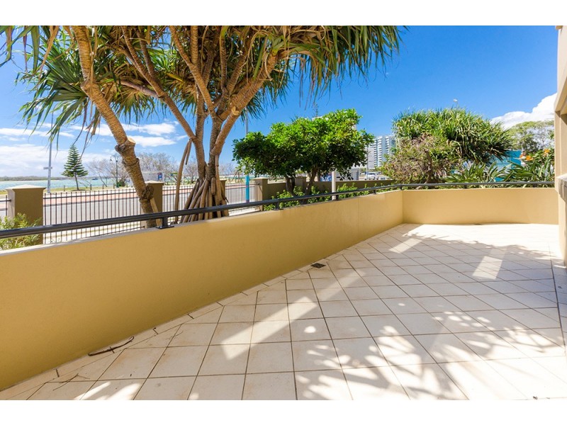123/392 Marine Pde, Labrador QLD 4215