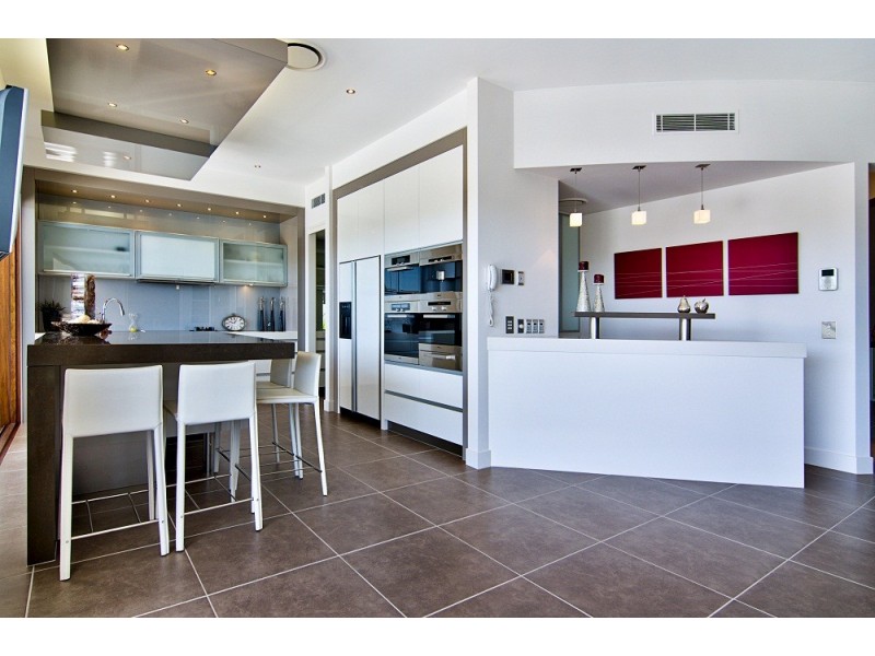 Sovereign Islands QLD 4216