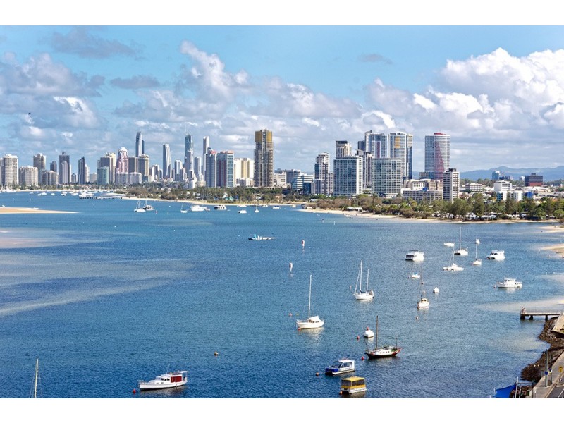 64/326 Marine Parade, Labrador QLD 4215
