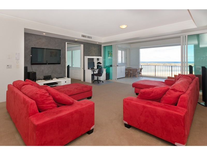 64/326 Marine Parade, Labrador QLD 4215